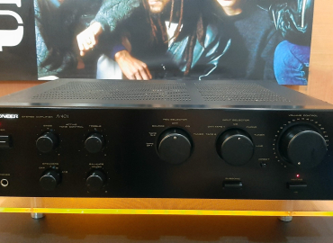 Pioneer A-401 Stereo Amplifier