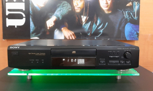 Sony CDP-XE220 CD Player