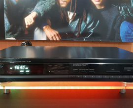 Denon TU-560 Stereo Tuner